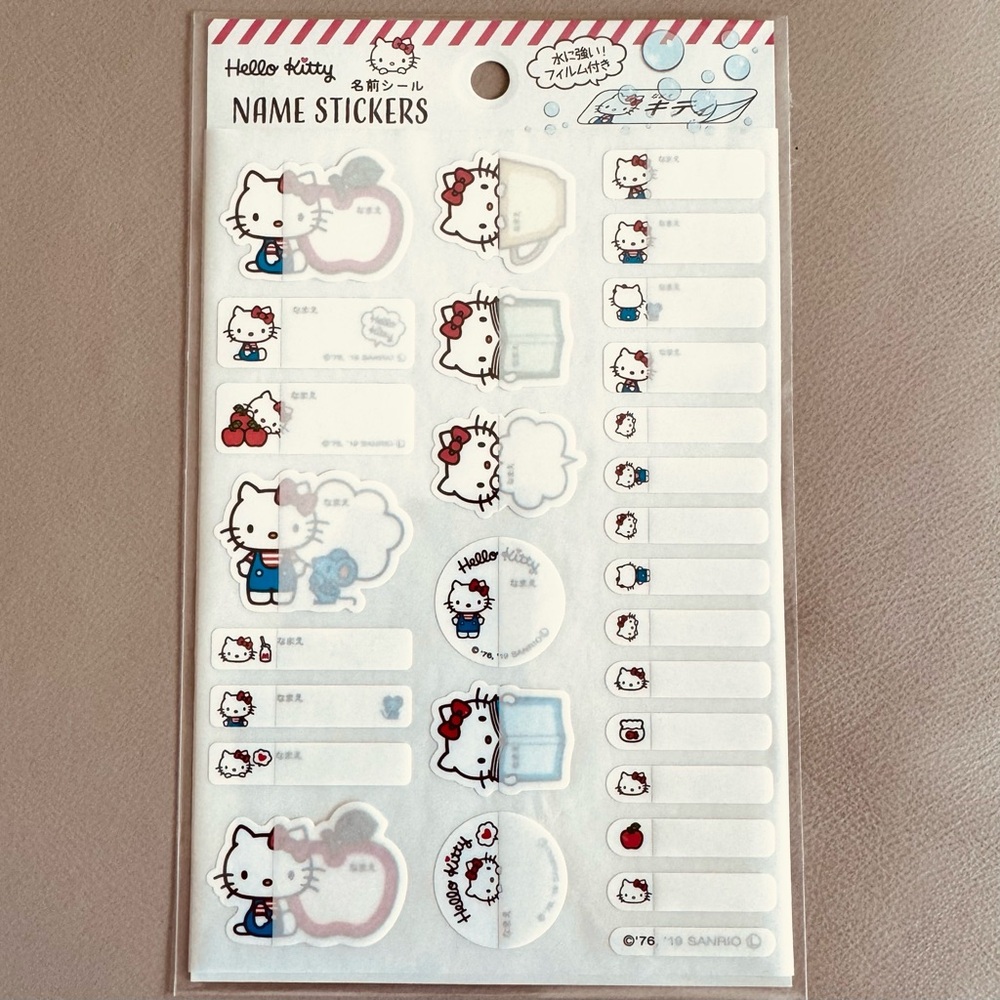 Hello Kitty Mini Backpack - Picture 5 of 7